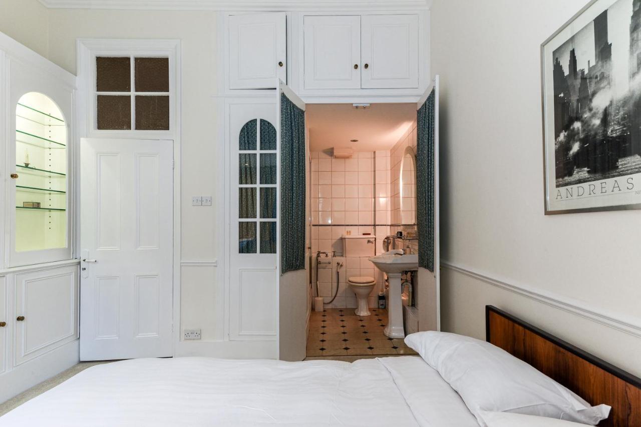 Апартаменты Hydepark Queens Gate *